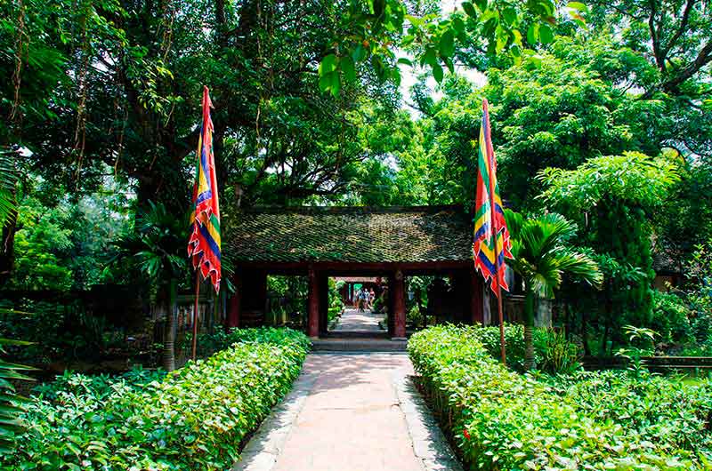 413 - Vietnam - Hoa Lu - templo a Le Dai Hanh 08